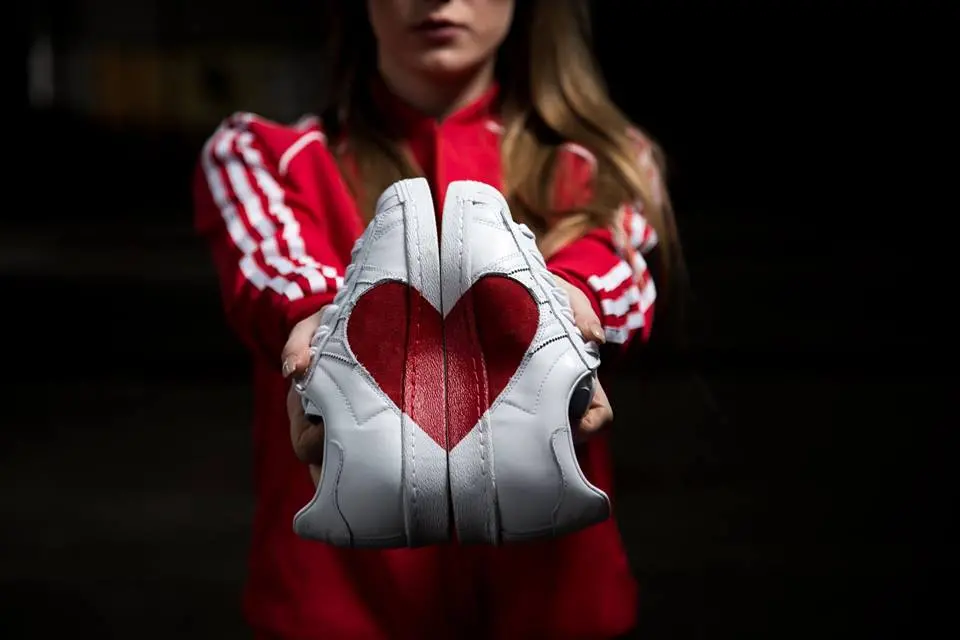 Alternative view of Giày Adidas Originals Superstar 80s Half Heart 'White Red' CQ3009