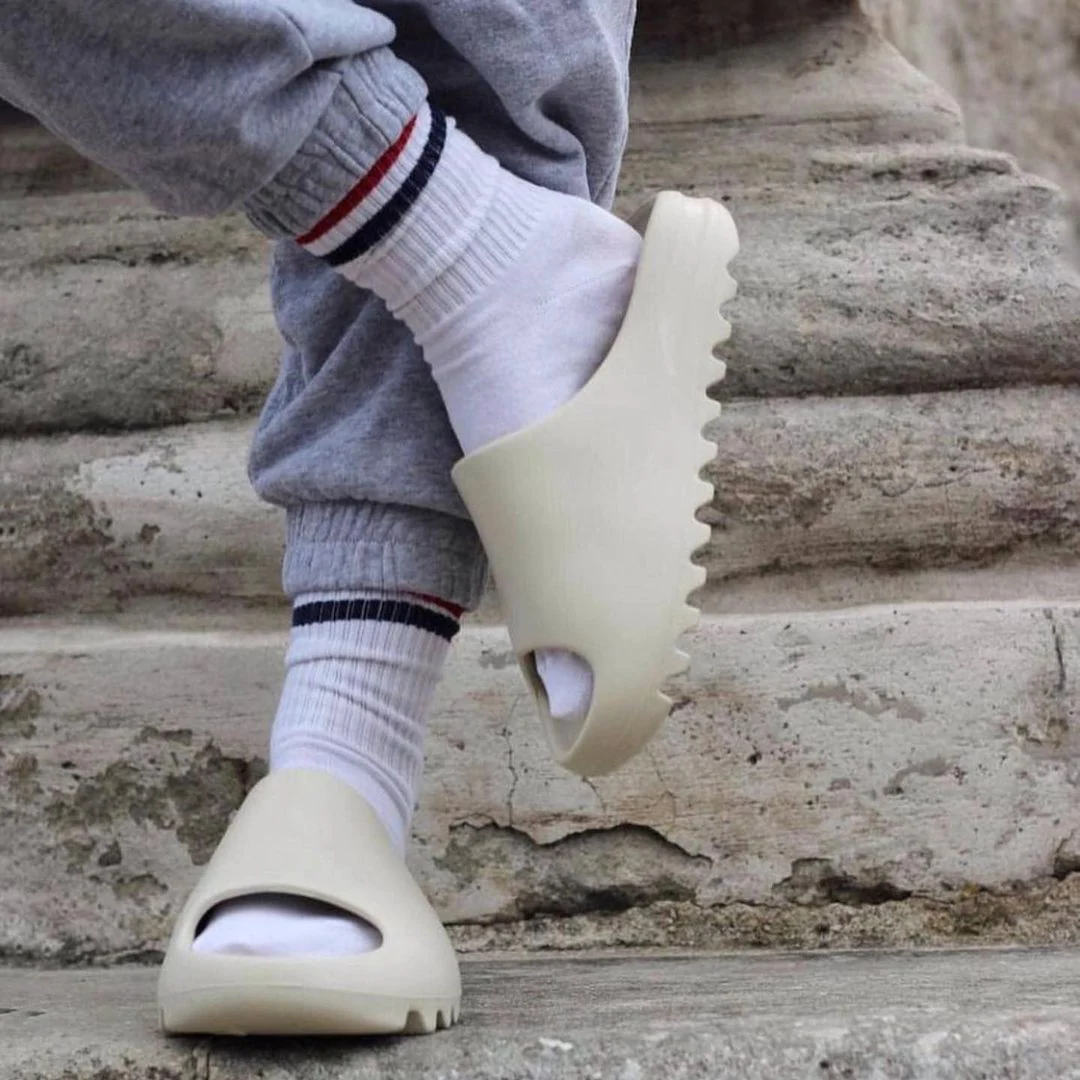 Dep Adidas Yeezy Slide 'Bone' 2022 FZ5897