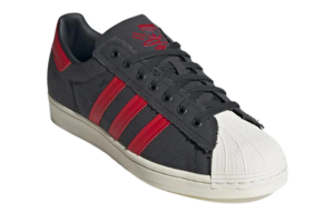 Alternative view of Giày Adidas Superstar 'Black And Red' HR0462