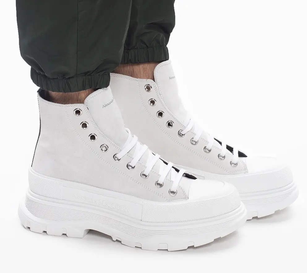 Alternative view of Giày Alexander McQueen Branded High-Top Sneakers 627206-WHBGU-9089