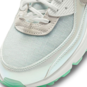 Giay Nike Air Max 90 'The Future is Clear' DH8074-100