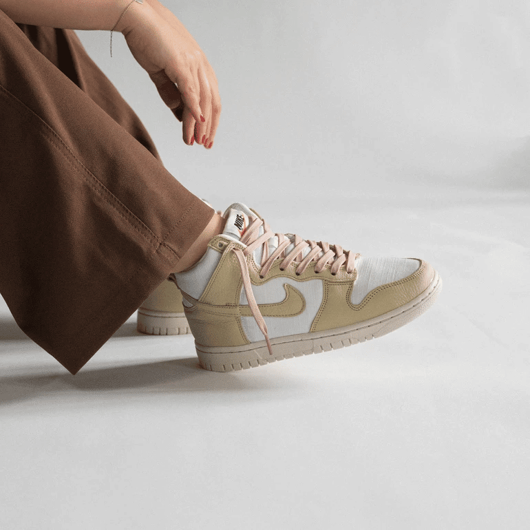 Giay Nike Dunk High Team 'Gold Dust' DX3452-700