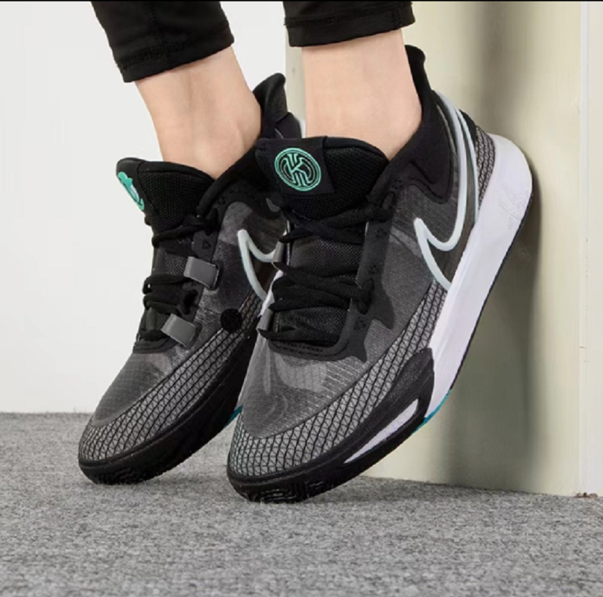 Giay Nike Kyrie 8 GO 'Orca' DQ8076-001