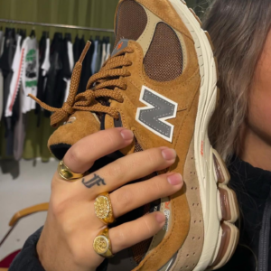 Giay New Balance 2002R 'Tobacco' M2002RXG