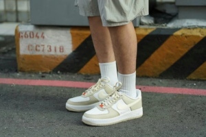 Giay Nike Air Force 1 Low 'White Gold' DZ2771-211