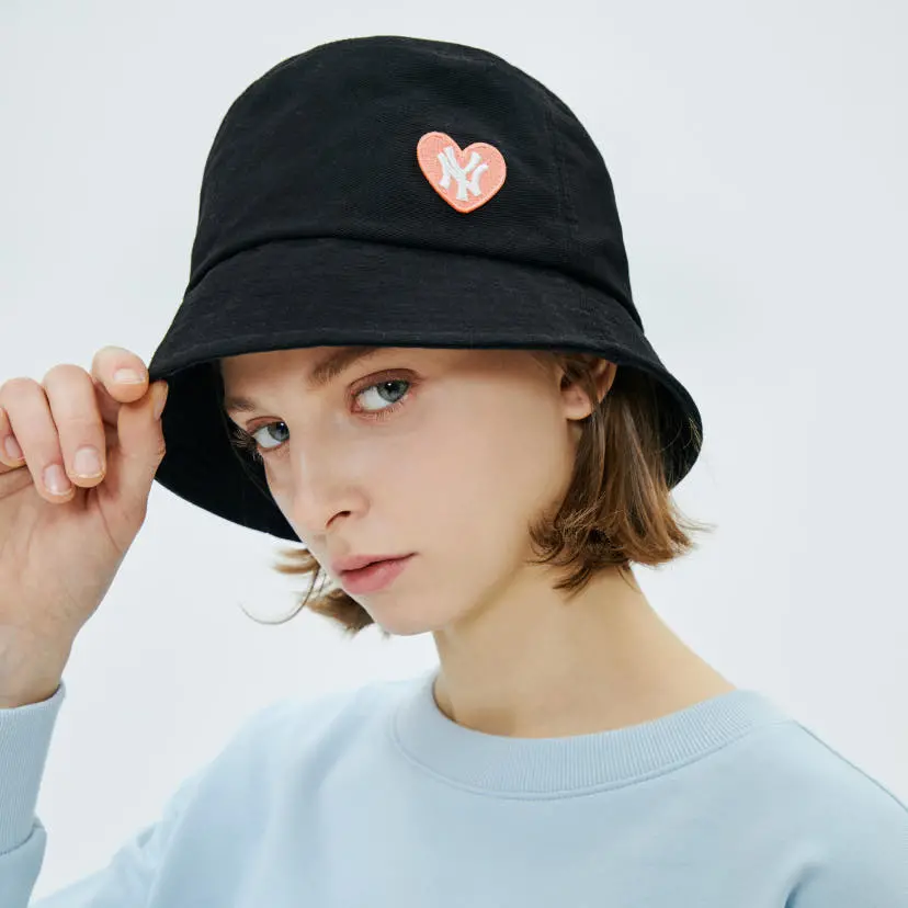 Alternative view of Mũ MLB Bucket Love Black 32CPH7941-50L