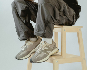 Alternative view of Giày New Balance 327 x Foot Locker 'Grey Day' MS327GDY