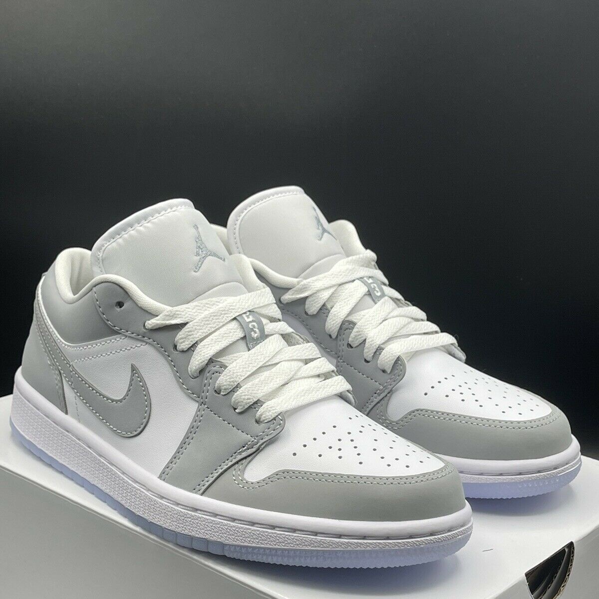 Giày Nike Wmns Air Jordan 1 Low 'White Wolf Grey' DC0774-105 - Ảnh 9