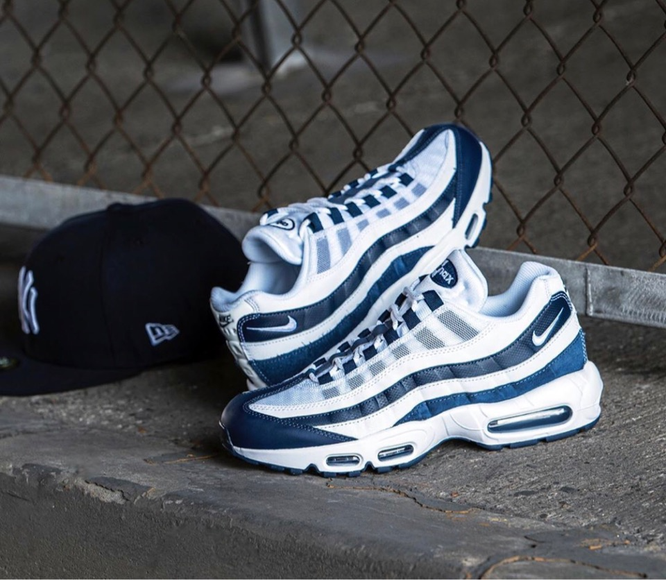 Giày Nike Air Max 95 Essential 'White Navy' CI3705-400 - Ảnh 3
