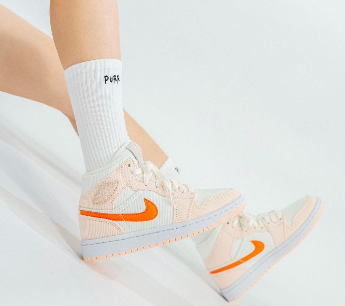 Giày Nike Air Jordan 1 Mid SE 'Corduroy' DA8009-108 - Ảnh 2