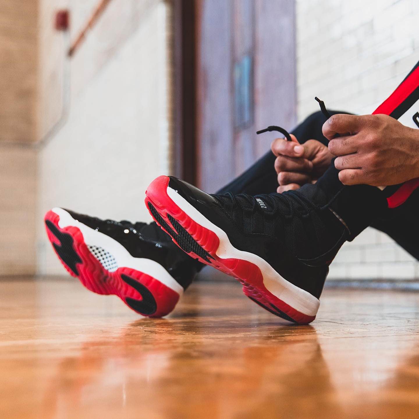 Giày Nike Air Jordan 11 Retro 'Bred' 2019 378037-061 - Ảnh 3