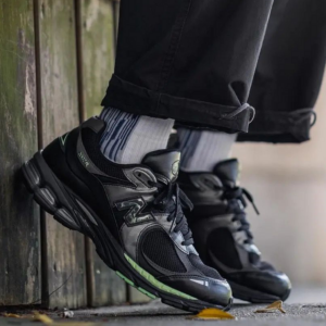 Alternative view of Giày New Balance 2002R 'Black Green' M2002RLD