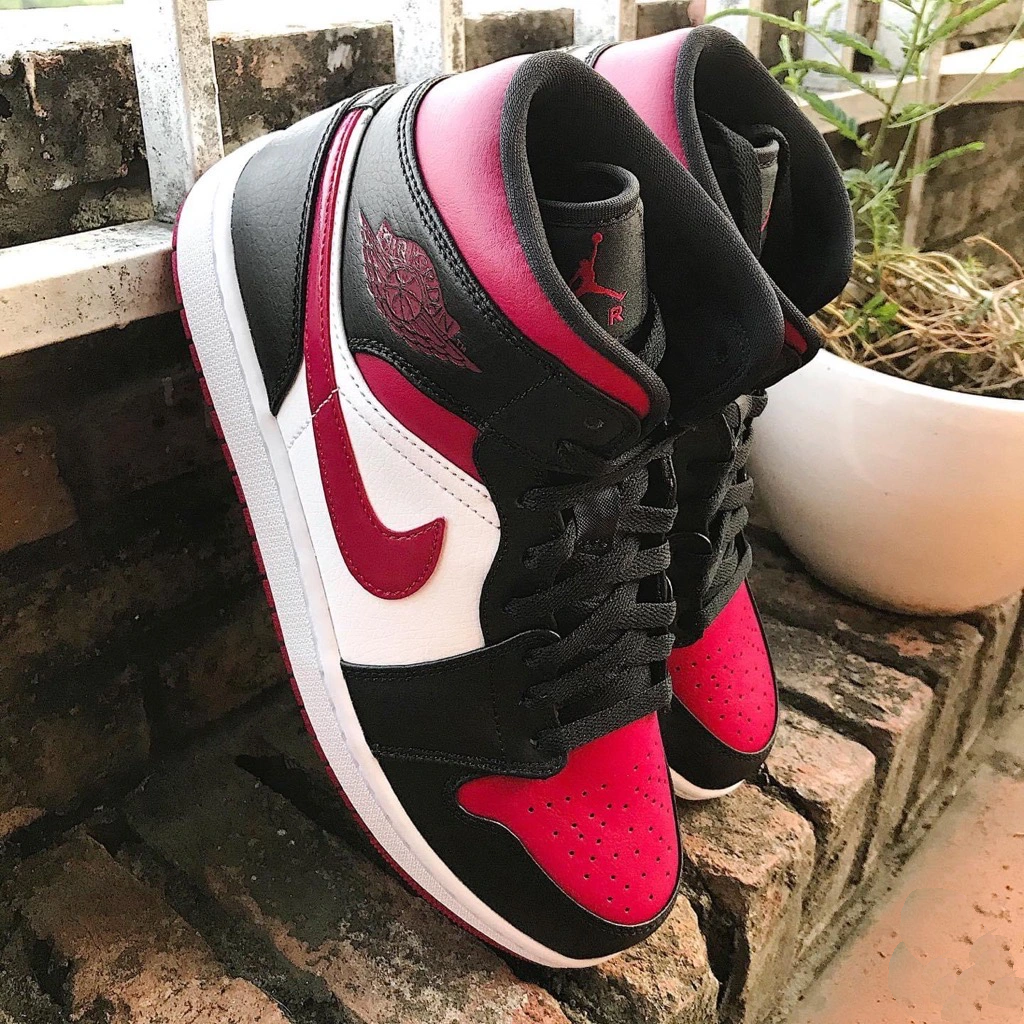 Giày Nike Air Jordan 1 Mid 'Bred Toe' 554724-066 - Ảnh 6