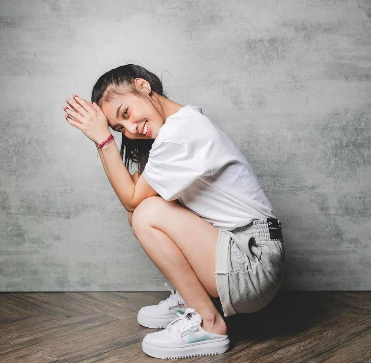 Giày Nike Wmns Court Vision Alta TXT 'White Light Dew' CW6536-100 - Ảnh 2