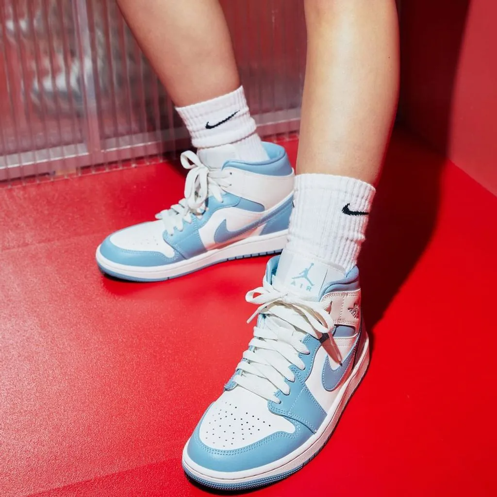 Giày Nike Air Jordan 1 Mid 'University Blue' BQ6472-141 - Ảnh 5