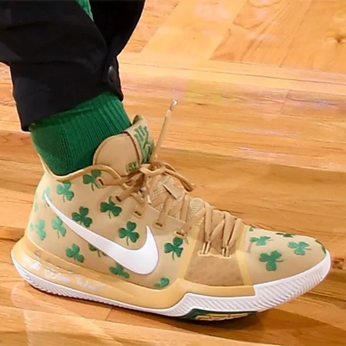Alternative view of Giày Nike Kyrie 3 'Luck' PE AR4566-700