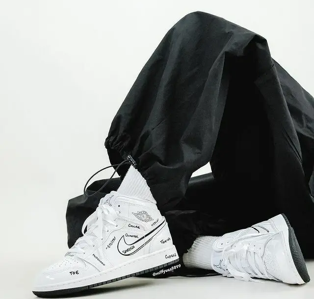 Alternative view of Giày Nike Air Jordan 1 Mid GS ‘Schematic’ DQ1864-100