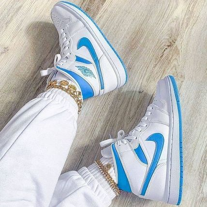 Giày Nike Air Jordan 1 Mid 'UNC' BQ6472-114 - Ảnh 3