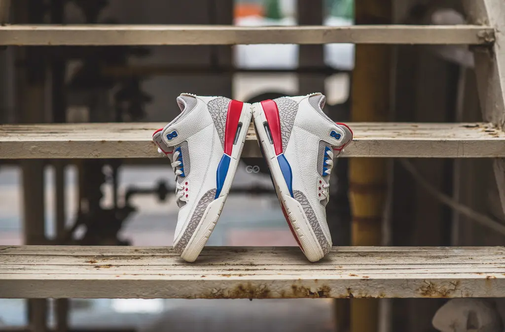 Alternative view of Giày Nike Air Jordan 3 Retro 'International Flight' 398614-140
