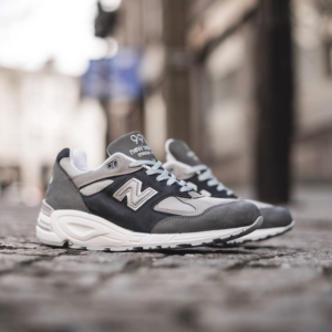 Alternative view of Giày New Balance 990v2 'Silver Mink' M990XG2