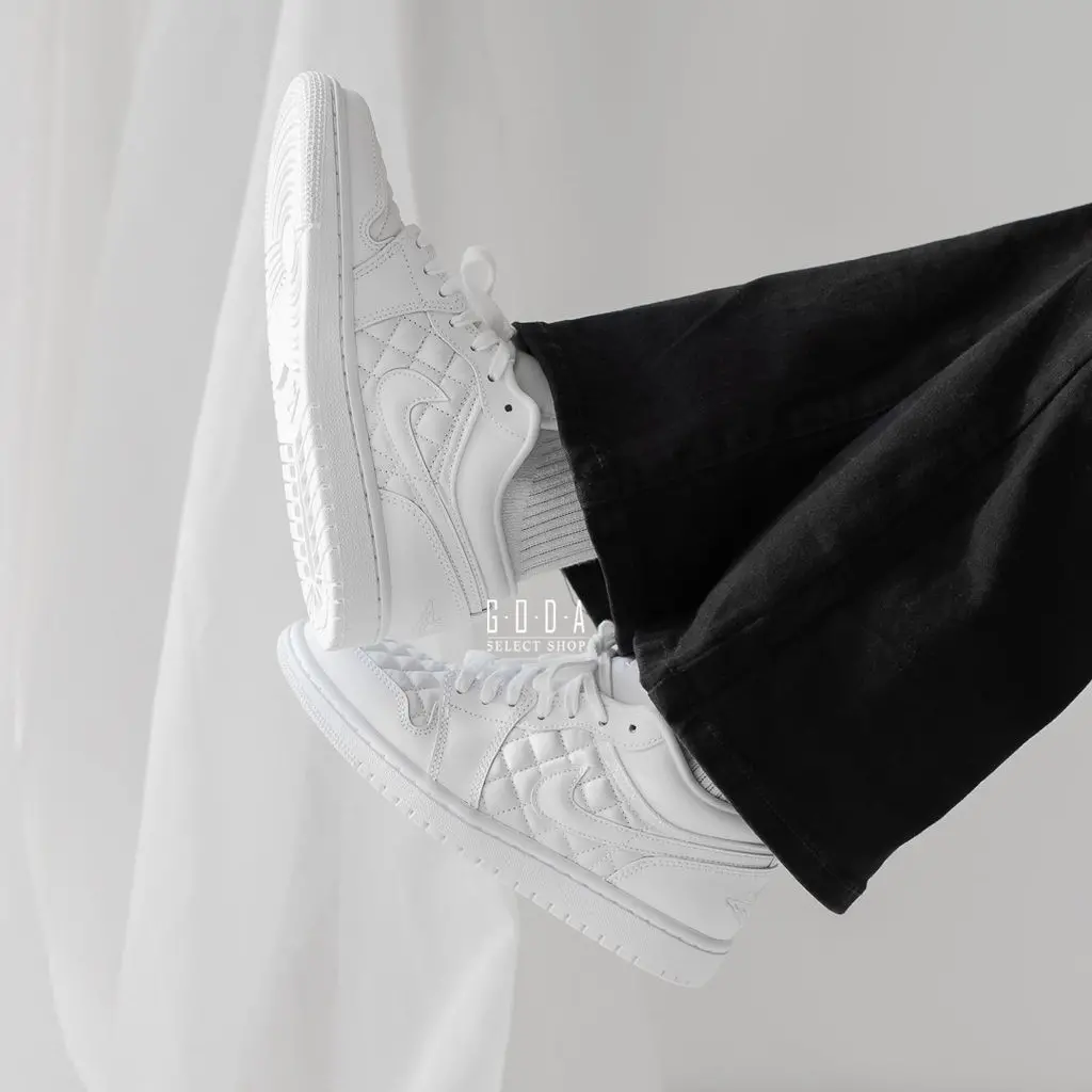 Giay Nike Air Jordan 1 Low Quilted 'White' DB6480-100