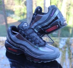 Alternative view of Giày Nike Air Max 95 LV8 'Ember Glow' AO2450-001