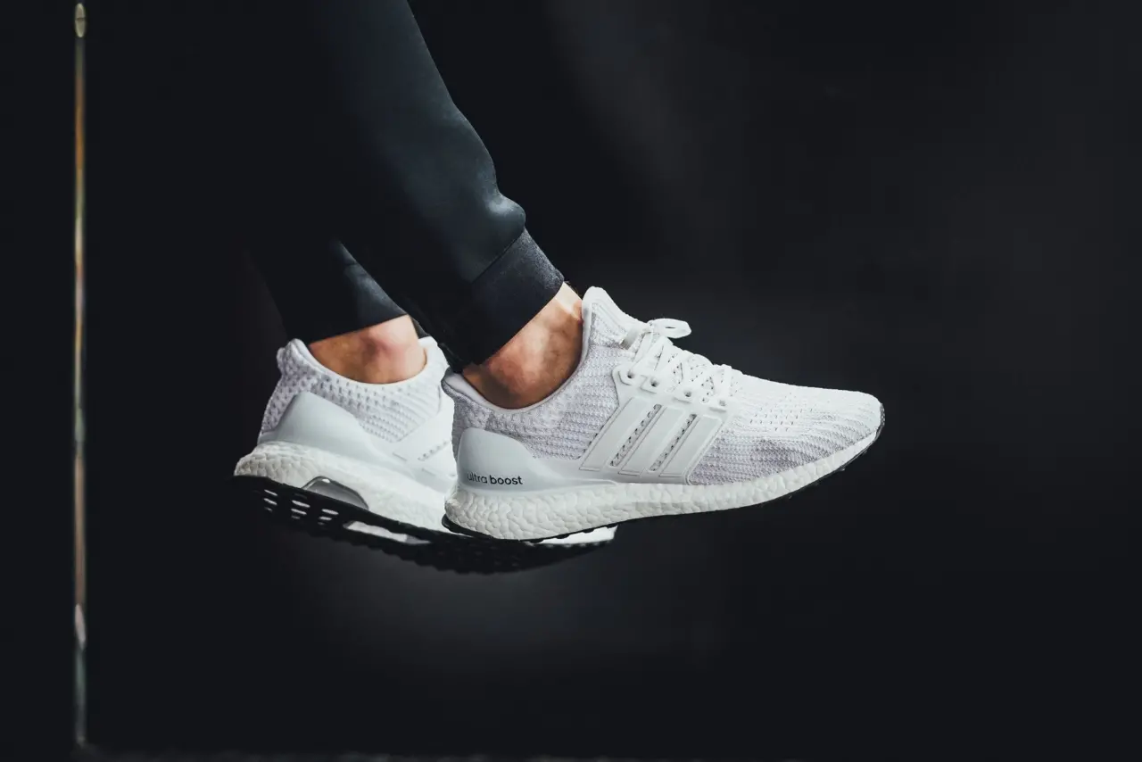 Alternative view of Giày Adidas Ultraboost 4.0 'Pure White' BB6168
