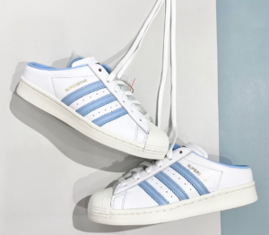 Alternative view of Giày Adidas Superstar Mule 'White Clear Sky' H05738