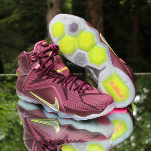 Alternative view of Giày Nike LeBron 12 'Double Helix' 684593-607