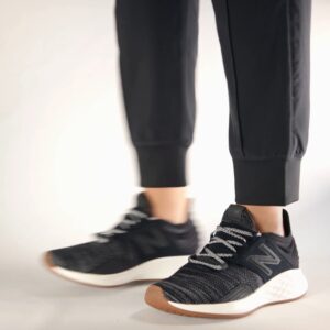 Alternative view of Giày New Balance Wmns Fresh Foam Roav 'Black Knit' WROAVKB