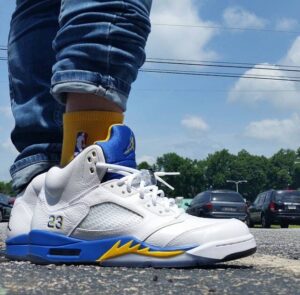 Alternative view of Giày Nike Air Jordan 5 Retro 'Laney' 2013 136027-189