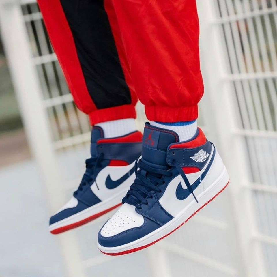Giày Nike Air Jordan 1 Mid 'USA' 852542-104 - Ảnh 3