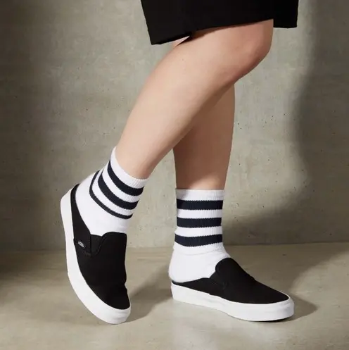 Alternative view of Giày Vans Classic Slip-On Mule 'Black' VN0004KT1WX