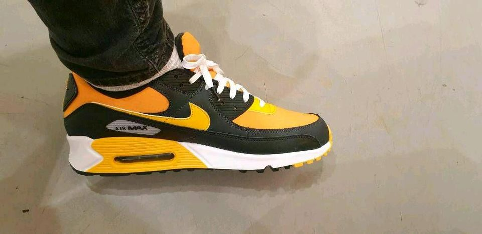 Giay Nike Air Max 90 'Anthracite Kumquat' DQ8974-800