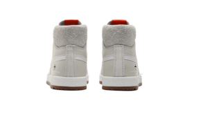 Alternative view of Giày ROARINGWILD x Puma Ralph Sampson 70 Mid 381786-01