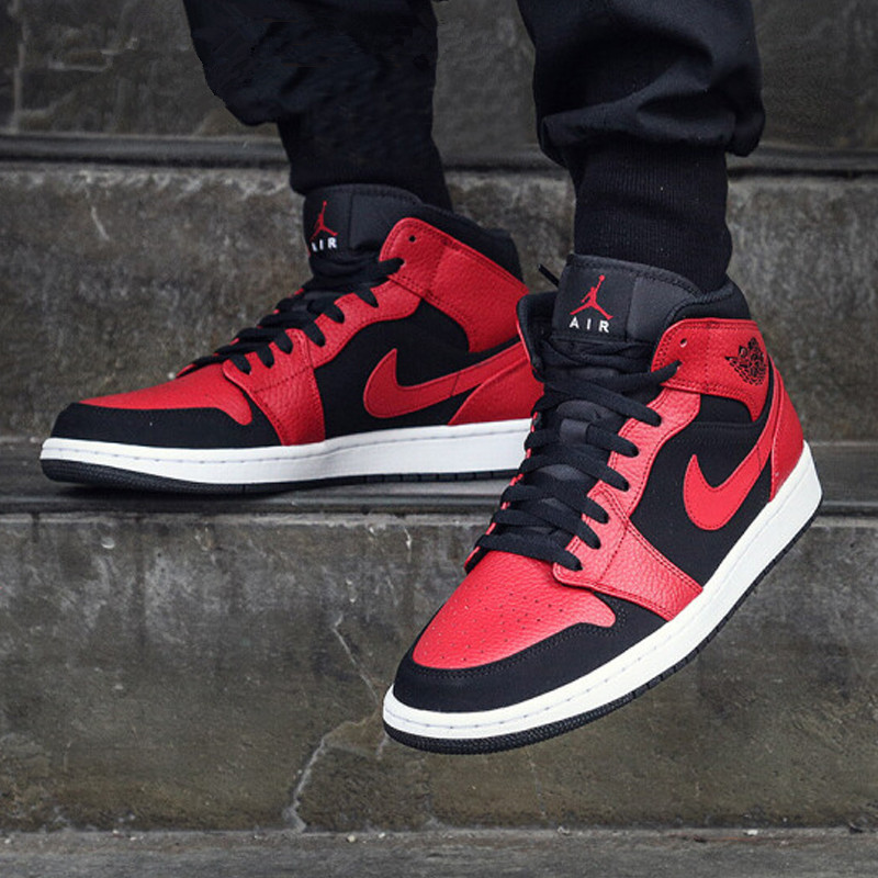 Giày Nike Air Jordan 1 Mid GS 'Black Gym Red' 554725-054 - Ảnh 2