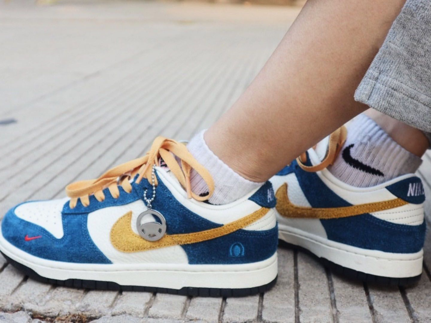 Giày Nike Kasina x Dunk Low '80s Bus' CZ6501-100 - Ảnh 2