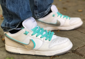 Giay Nike SB Dunk Low 'Diamond Supply Co White Diamond' BV1310-100