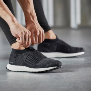 Giay Adidas Ultra Boost Laceless 'Core Black' BB6311