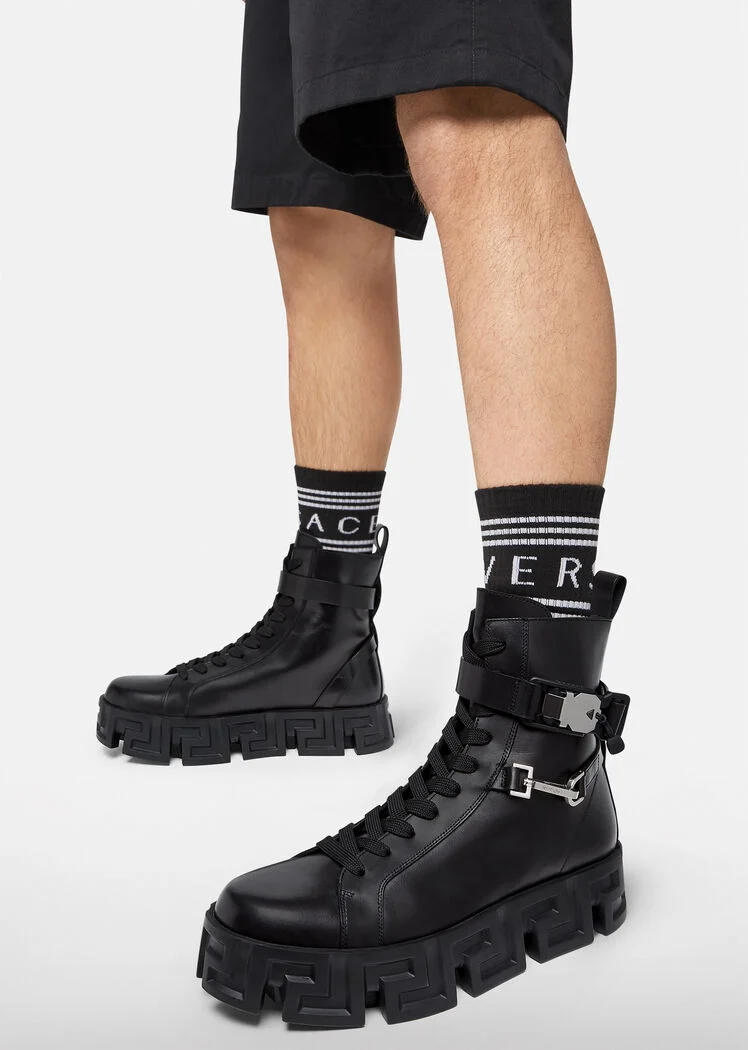 Giày Versace Greca Labyrinth Leather Boots Black 1000791-1A00633-1B00B - Ảnh 4