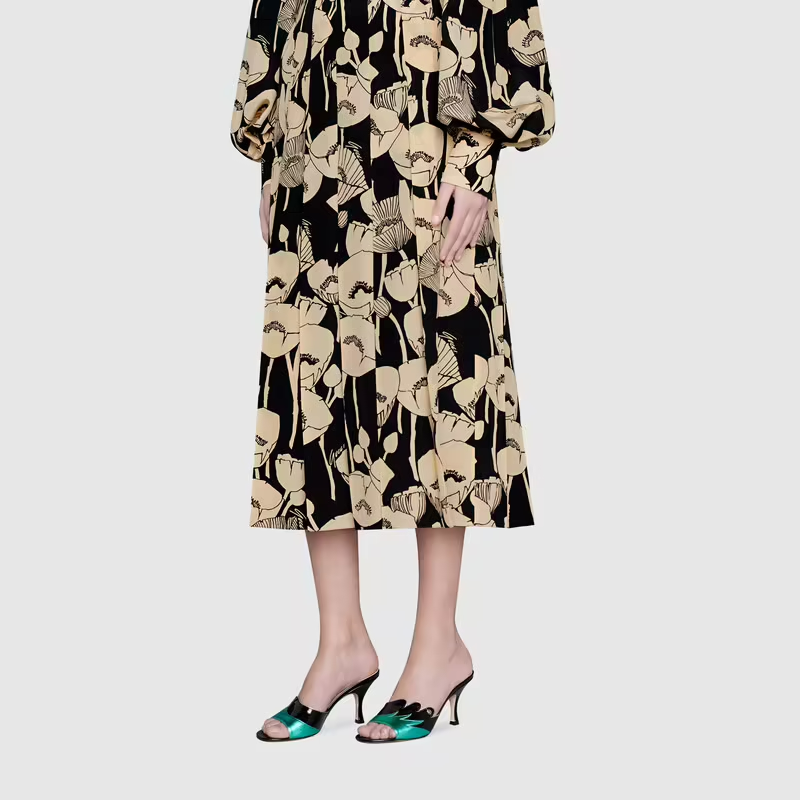 Giày Gucci Women's Scalloped Slide Sandal 659285-1XX70-3671 - Ảnh 5