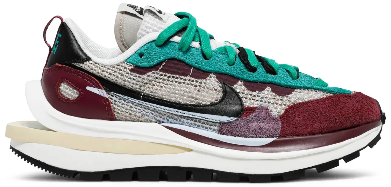 Giày Nike Sacai x VaporWaffle SP 'Villain Red' DD3035-200