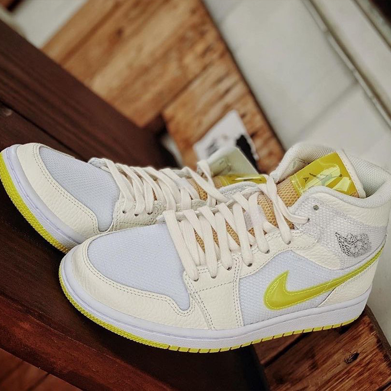 Giày Nike Wmns Air Jordan 1 Mid SE 'Voltage Yellow' DB2822-107 - Ảnh 9