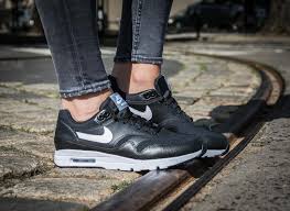 Alternative view of Giày Nike Air Max 1 Ultra Essentials Wmns 'Black' 704993-007