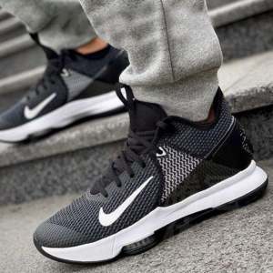 Alternative view of Giày Nike Lebron Witness 4 ‘Core Black’ CD0188-001