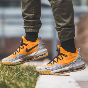 Alternative view of Giày Nike Atmos x LeBron 16 Low AC EP 'Safari' CI3358-800