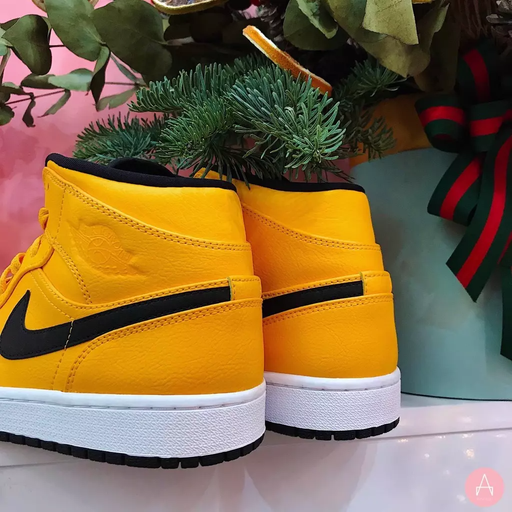 Giày Nike Air Jordan 1 Mid GS 'University Gold' 554725-700 - Ảnh 5