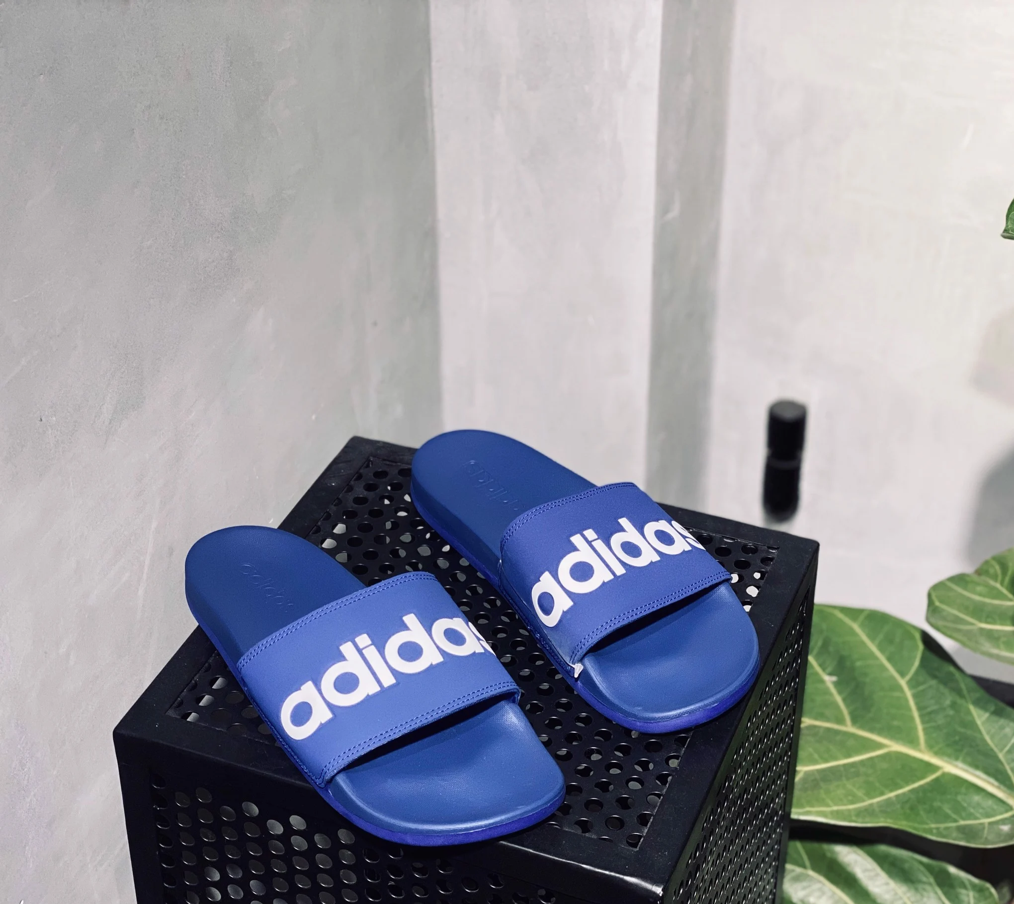 Dép Adidas Adilette Comfort Slides Collegiate Royal B42208 - Ảnh 4