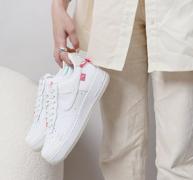 Giay Nike Air Force 1 Low 'Pink Bling' DX6061-111