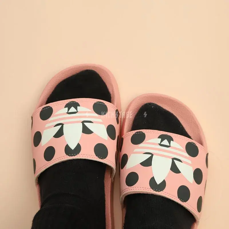 Alternative view of Dép Adidas Wmns Adilette Lite Slides 'Trefoil Logo Polka Dot Pink' FU9149
